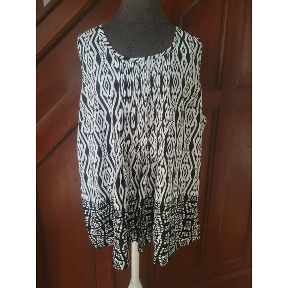 Avenue Womens Plus Size 22/24 Black & White Tribal Print Sleeveless Tunic Top - Picture 1 of 5